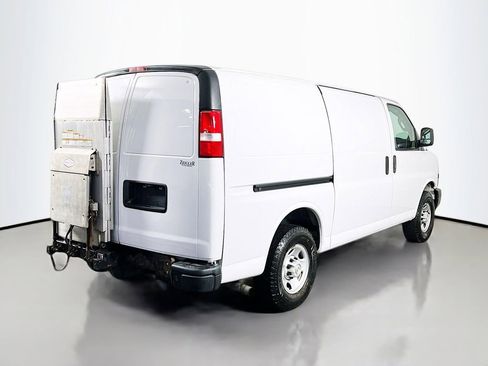 Used 2020 Chevrolet Express 3500 w/ Driver Convenience Package RWD image 5