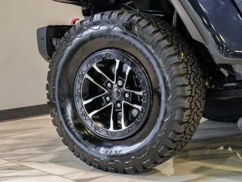 Used 2025 Jeep Wrangler Unlimited Rubicon AWD/4WD image 73