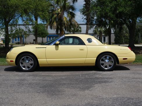 Used 2002 Ford Thunderbird image 15
