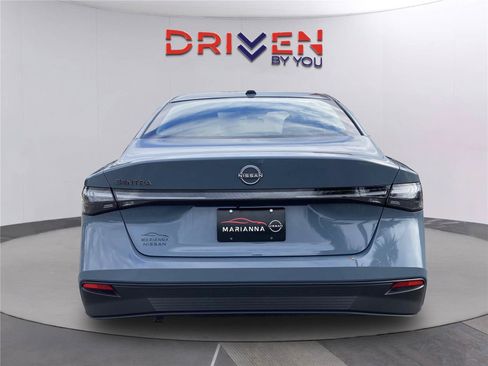New 2026 Nissan Sentra SV w/ SV Convenience Package FWD image 5