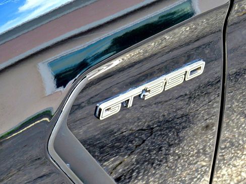 Used 2016 Ford Mustang Shelby GT350 w/ Technology Package image 13