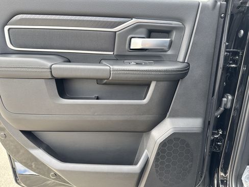 New 2025 RAM 2500 Big Horn AWD/4WD image 21