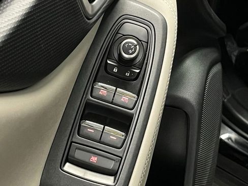 Used 2020 Subaru Forester Limited image 16