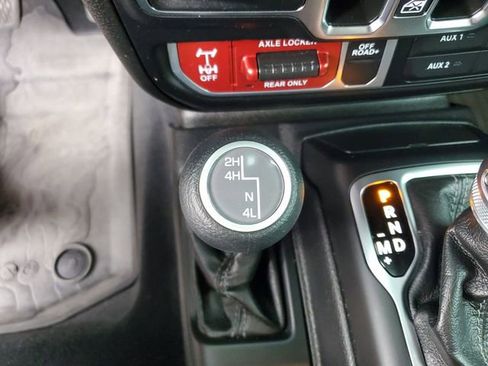 Used 2024 Jeep Wrangler Unlimited Sport AWD/4WD image 24