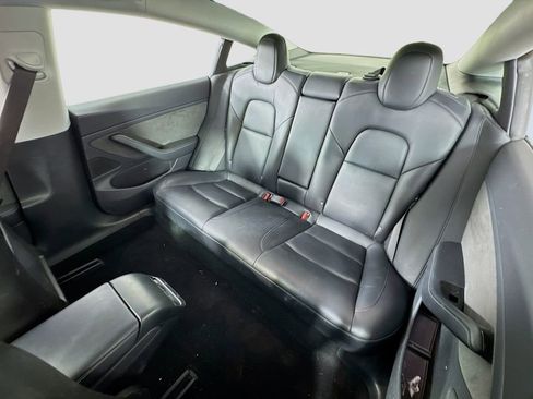 Used 2018 Tesla Model 3 Long Range RWD image 11