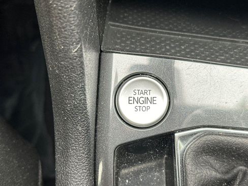 Used 2023 Volkswagen Tiguan SE FWD image 22