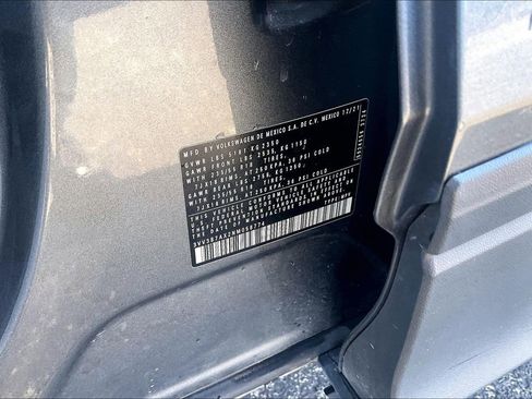 Used 2022 Volkswagen Tiguan SE w/ Panoramic Sunroof Package image 22