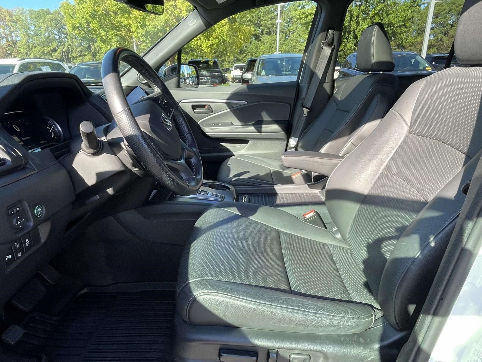 Used 2023 Honda Passport EX-L image 15