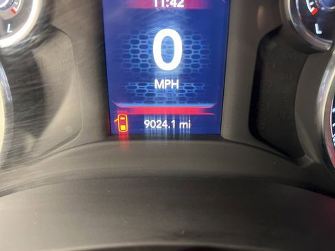 Used 2024 RAM 2500 Tradesman w/ Chrome Appearance Group image 22