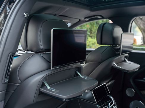 Used 2023 Bentley Bentayga Extended Wheelbase image 45