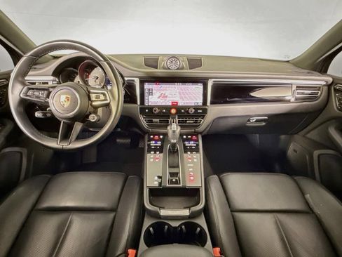 Certified 2024 Porsche Macan AWD/4WD image 11