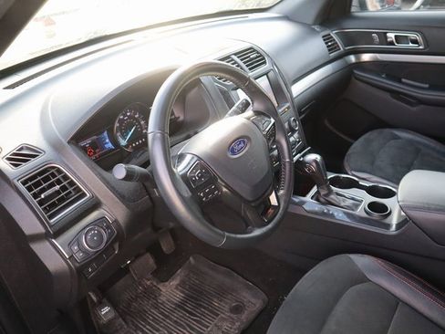 Used 2019 Ford Explorer XLT w/ Equipment Group 202A image 24