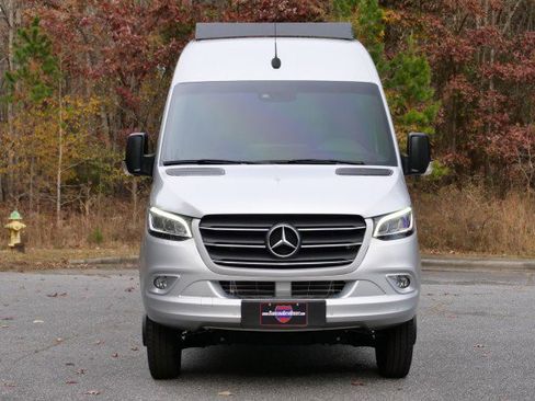 Used 2023 Mercedes-Benz Sprinter 3500 w/ Parking Package image 5