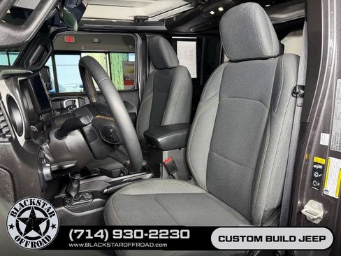 Used 2024 Jeep Wrangler Unlimited AWD/4WD image 12