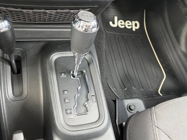 Used 2018 Jeep Wrangler Unlimited Sport S AWD/4WD image 21