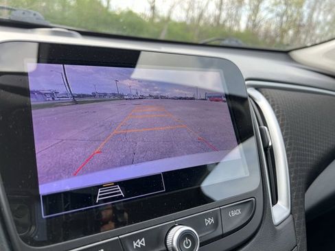 Used 2024 Chevrolet Malibu LT image 15