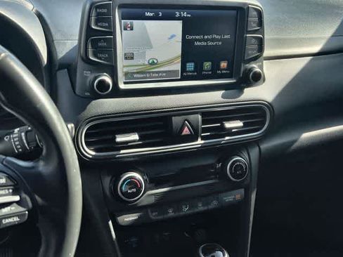 Used 2019 Hyundai Kona Limited w/ Cargo Package image 18