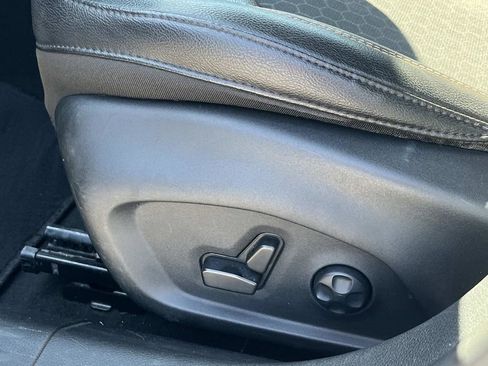 Used 2019 Jeep Compass Latitude w/ Popular Equipment Group image 27