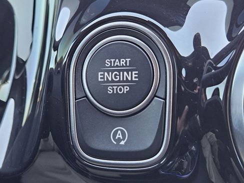 Certified 2025 Mercedes-Benz GLA 250 250 image 20