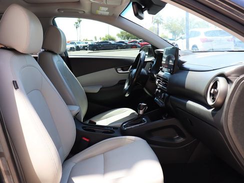 Used 2022 Hyundai Kona Limited FWD image 34