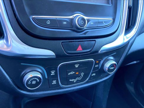 Used 2018 Chevrolet Equinox LT image 31