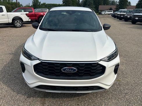 Used 2024 Ford Escape ST-Line w/ Tech Pack #1 AWD/4WD image 2