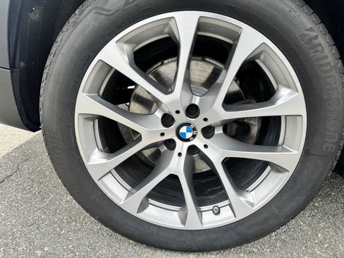 Used 2022 BMW X5 xDrive40i w/ Premium Package AWD/4WD image 37