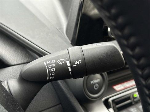 Used 2025 Toyota Prius LE image 24