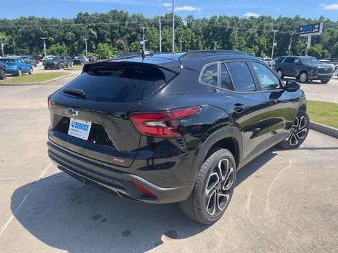New 2026 Chevrolet Trax RS w/ Driver Confidence Package FWD image 8