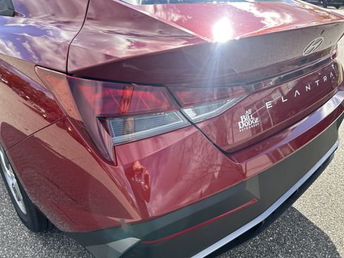 New 2026 Hyundai Elantra SE image 15