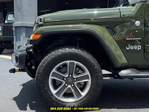 Used 2021 Jeep Wrangler Unlimited Sahara AWD/4WD image 13