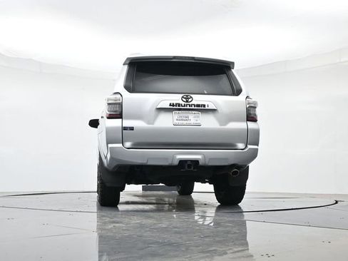 Used 2022 Toyota 4Runner SR5 AWD/4WD image 36
