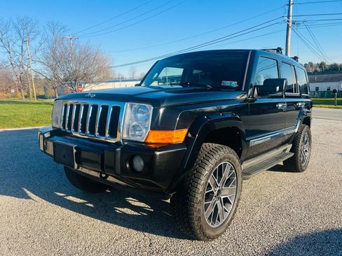Used 2008 Jeep Commander Overland image 1