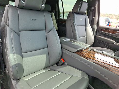 Certified 2024 Cadillac Escalade ESV Luxury w/ LPO, Floor Liner Package image 19