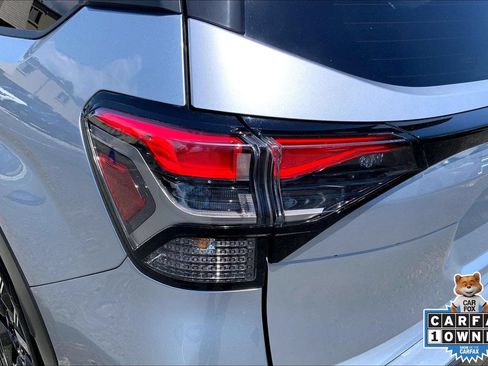 Certified 2025 Subaru Forester Premium AWD/4WD image 28