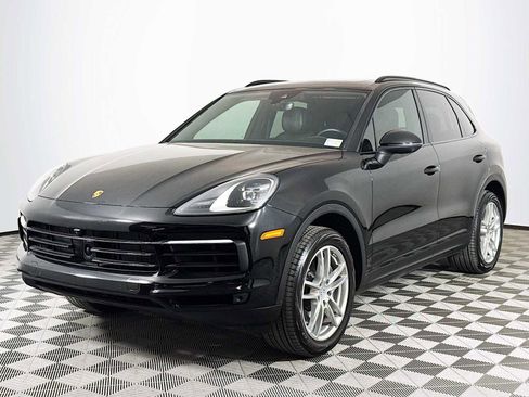 Used 2022 Porsche Cayenne image 1