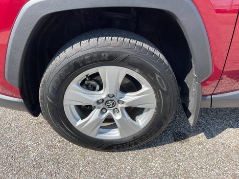 Used 2020 Toyota RAV4 XLE w/ All Weather Liner Package AWD/4WD image 31
