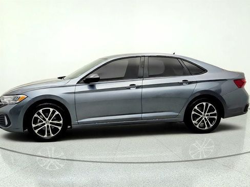Used 2024 Volkswagen Jetta Sport FWD image 8