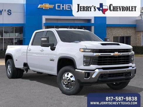 New 2026 Chevrolet Silverado 3500 LT image 9
