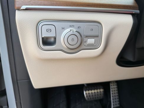 Certified 2024 Mercedes-Benz GLS 450 4MATIC image 25