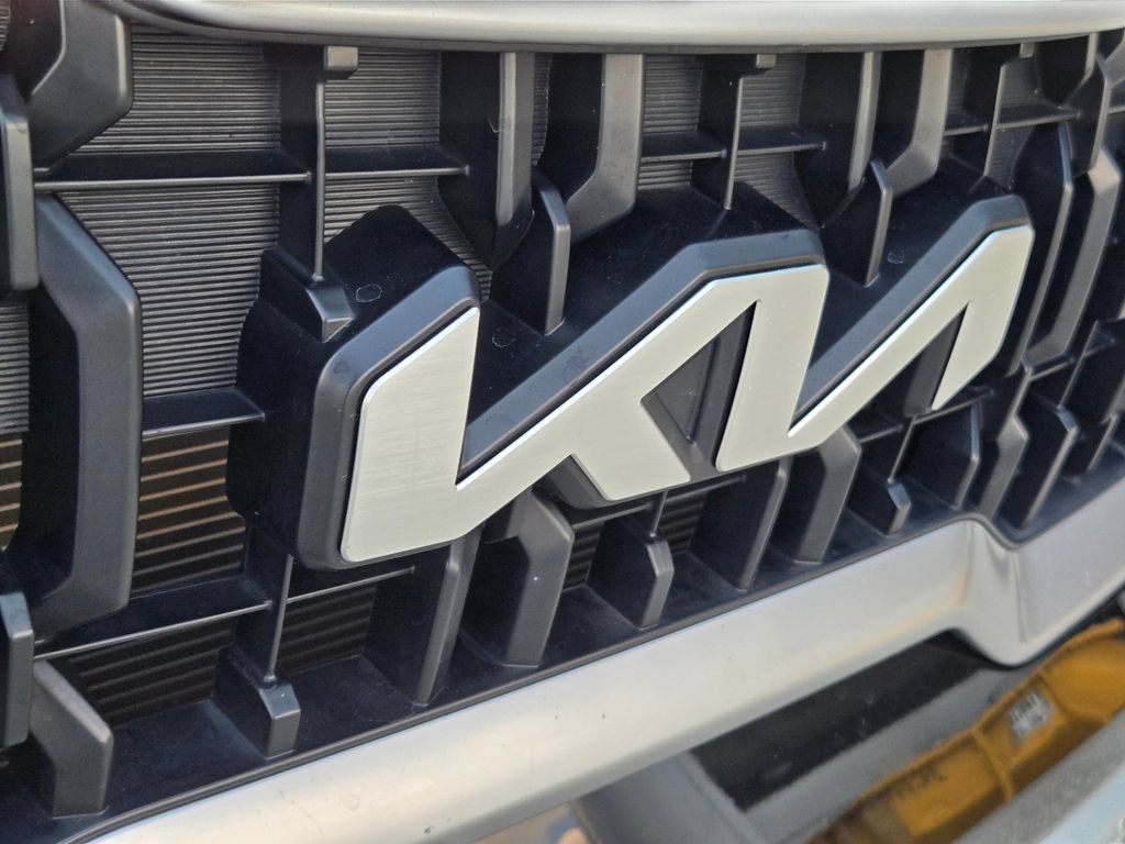 Certified 2024 Kia Telluride LX AWD/4WD image 5