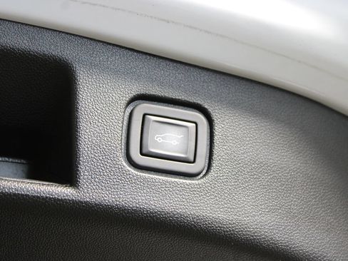 Used 2024 Chevrolet Blazer EV LT AWD/4WD image 24