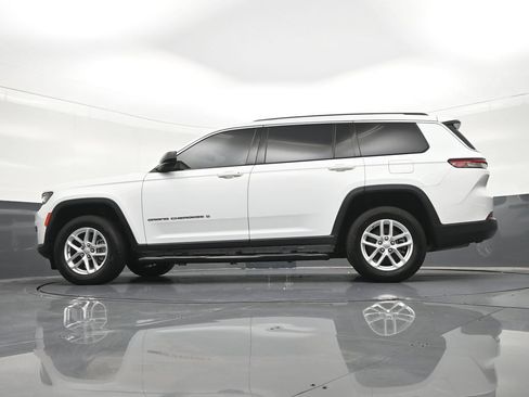 Used 2022 Jeep Grand Cherokee L Laredo w/ Luxury Tech Group I RWD image 26