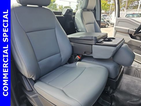 New 2025 Ford F250 XL w/ FX4 Off-Road Package image 10
