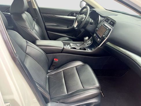 Used 2019 Nissan Maxima 3.5 SL w/ Floor Mat Group FWD image 29