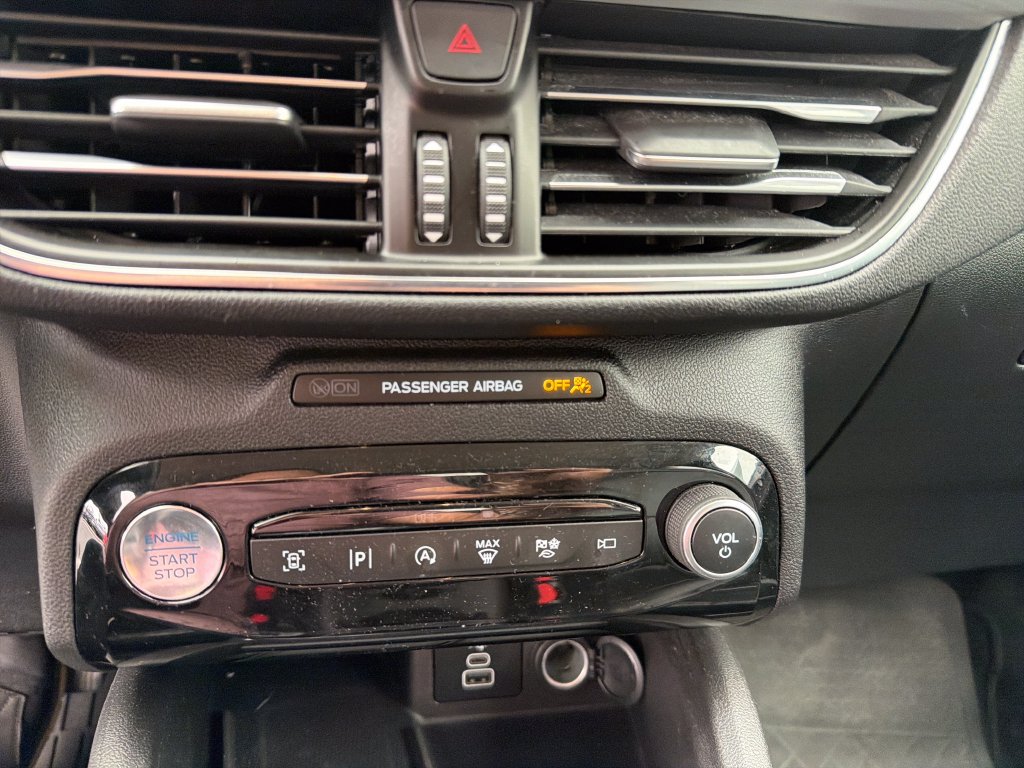 Used 2024 Ford Escape Platinum AWD/4WD image 18