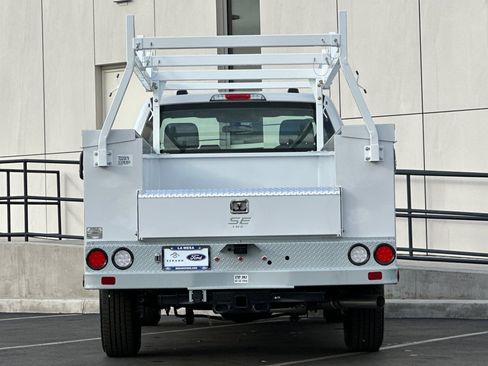 New 2026 Ford F250 XL w/ XL Chrome Package image 4