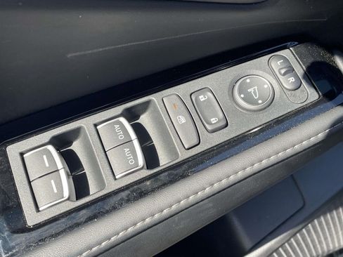 Used 2023 Honda Accord Touring image 18