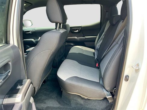 Used 2023 Toyota Tacoma TRD Off-Road image 21