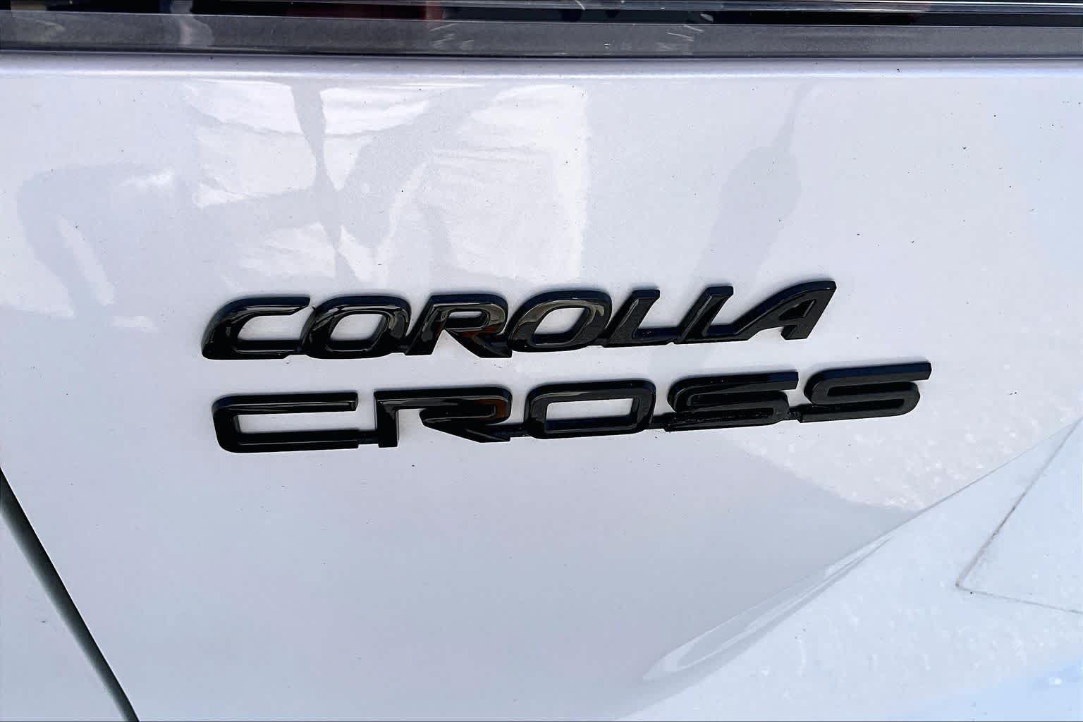 Used 2024 Toyota Corolla Cross AWD Hybrid image 9